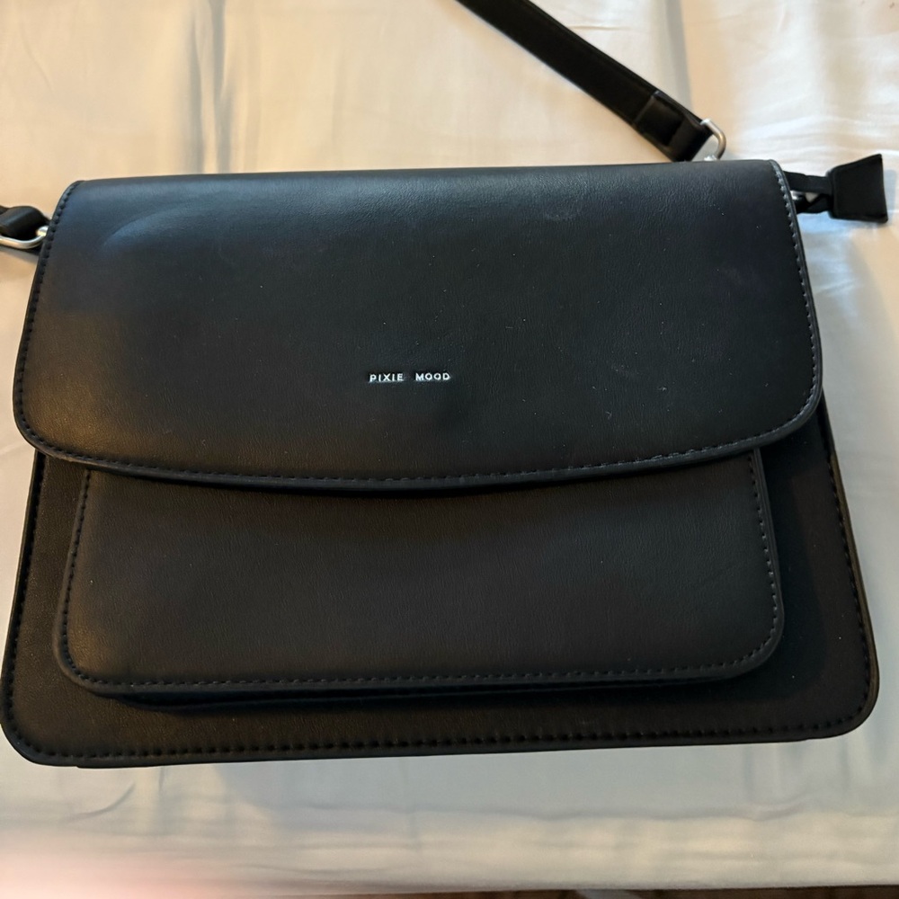 PIXIE MOOD crossbody new, unused.

10” x 7” x 3”